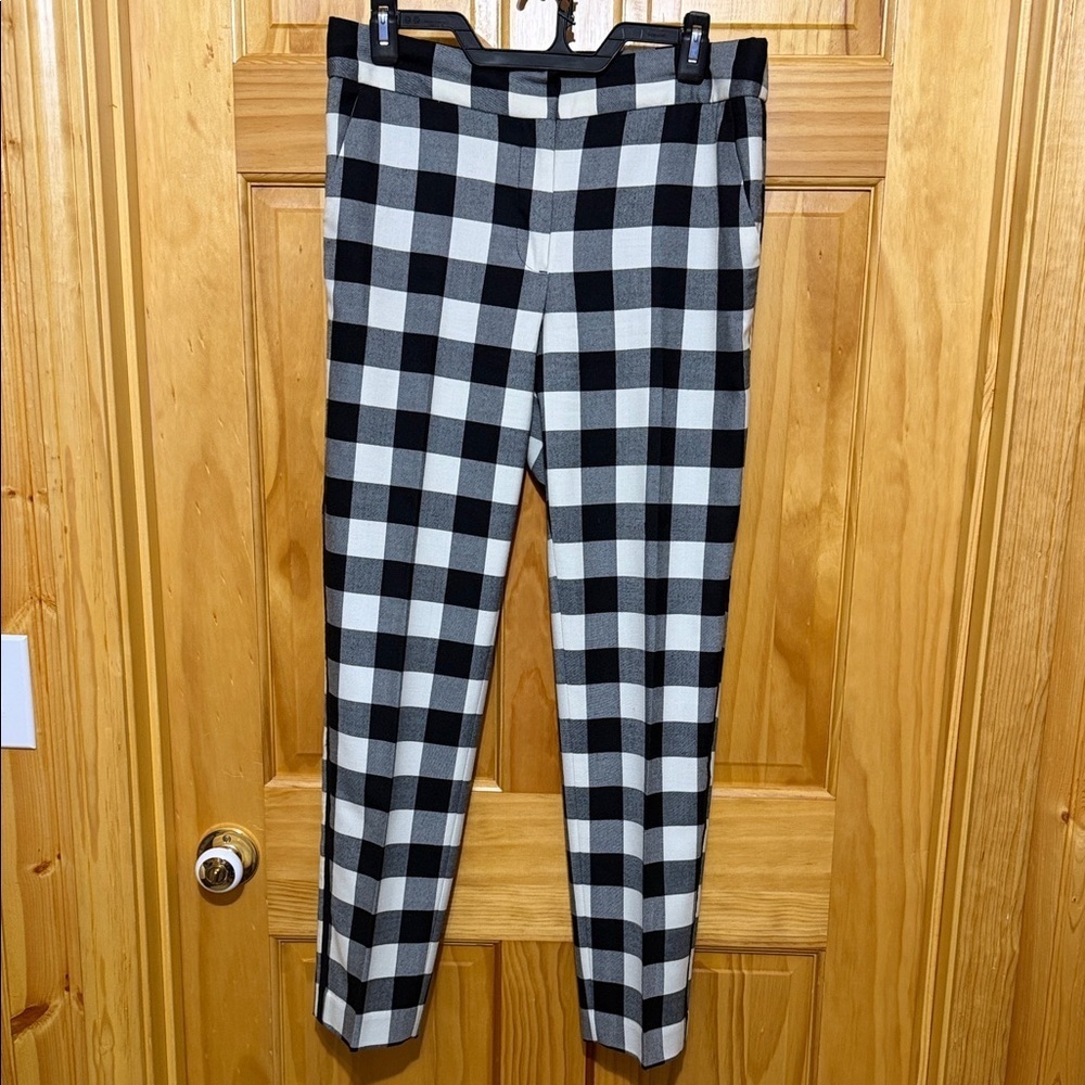 Talbots Hampshire Ankle Black & White Checkered Pants, Size 6.